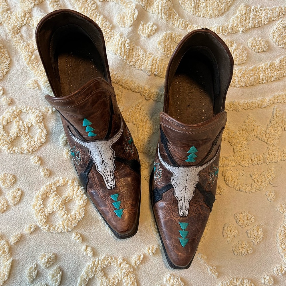 Rare Ariat Brown Western Ankle Boots